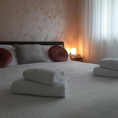 Apartman Kristal Sremska Mitrovica Bagian luar foto