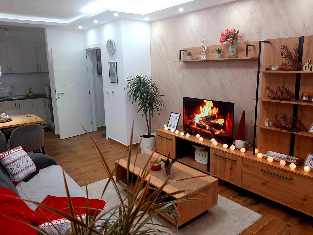 Apartman Kristal Sremska Mitrovica Bagian luar foto