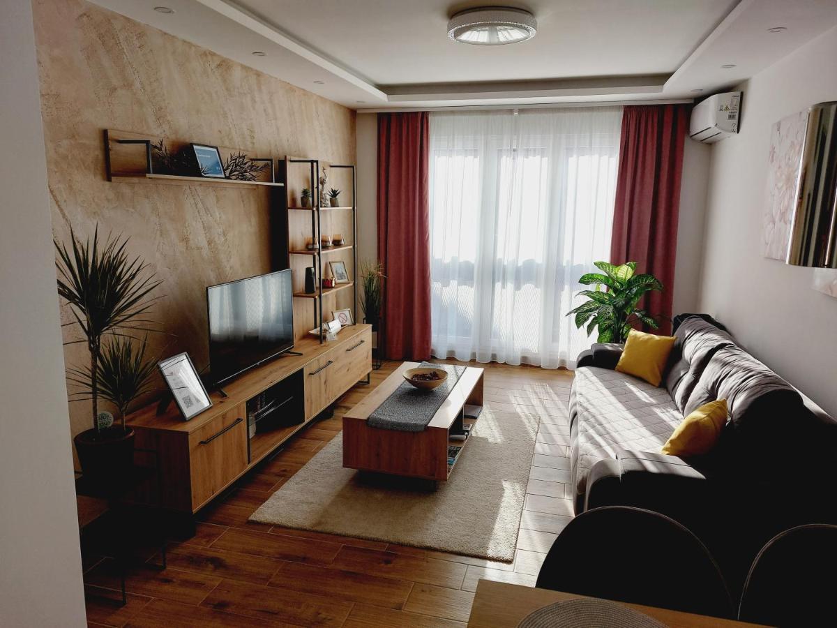 Apartman Kristal Sremska Mitrovica Bagian luar foto