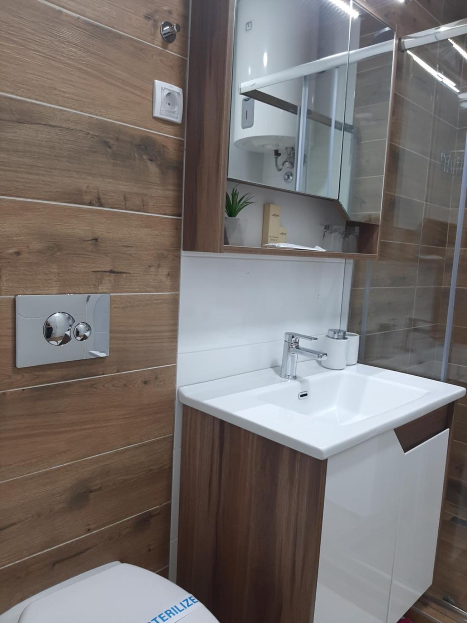Apartman Kristal Sremska Mitrovica Bagian luar foto